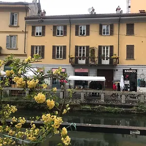 Apartament Lovelyloft - Alzaia Naviglio Mediolan