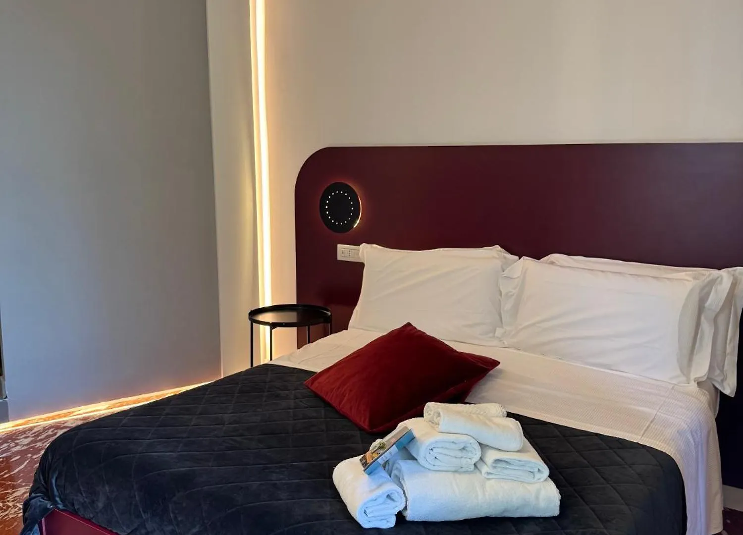 Rettifilo 311 Hotel Naples Guest house
