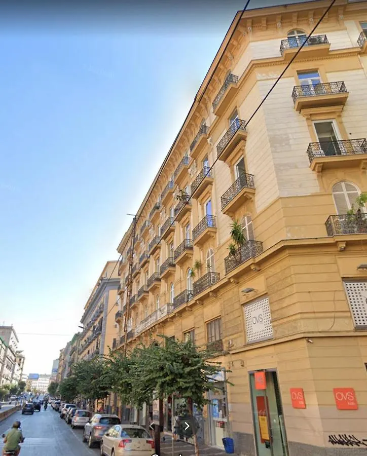 Hotel Rettifilo 311 Neapol Pensjonat